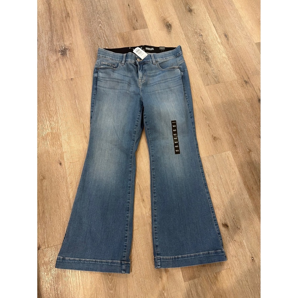 Torrid Bombshell Flare Premium Stretch High Rise Jeans Gramercy Blue 16S Short